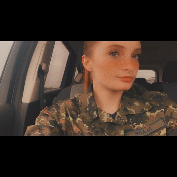 Meet your Posher, Chyenne - Picture 4 of 4